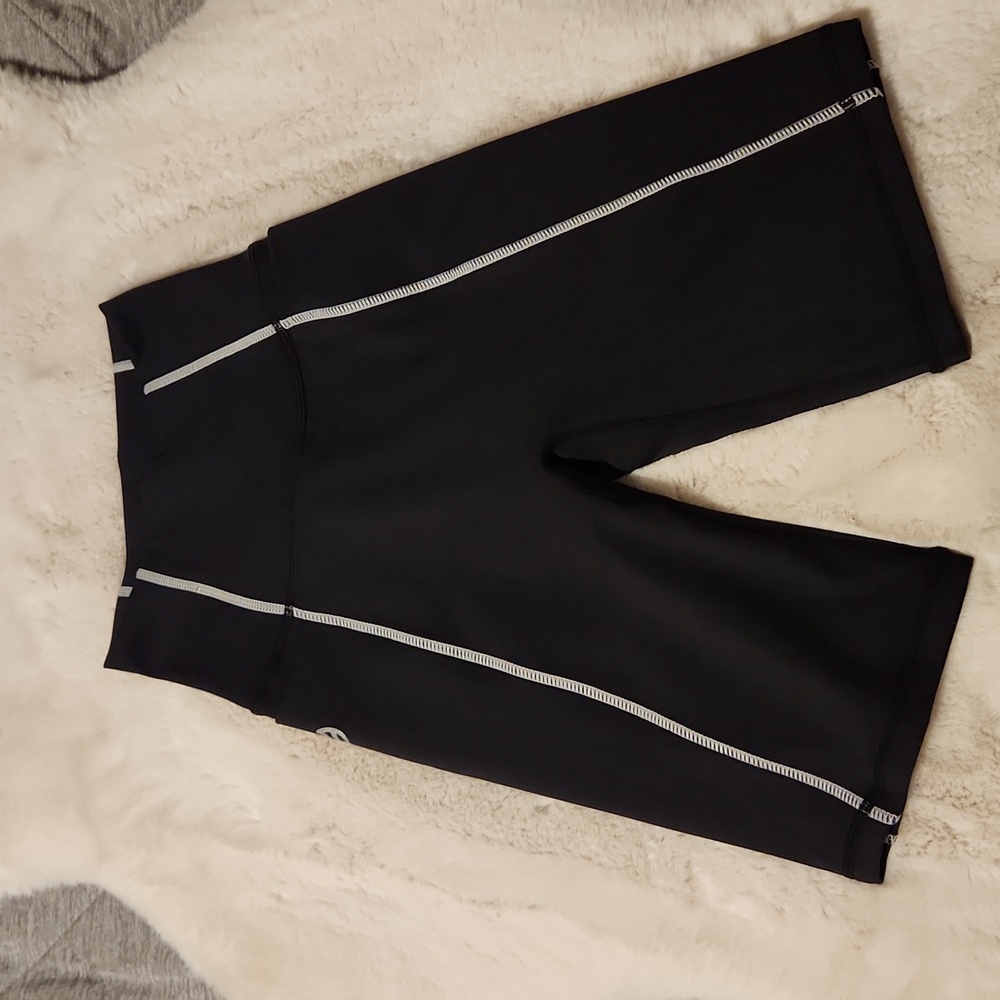 P'tula Yvette Pocket Short 8-inch - NWOT